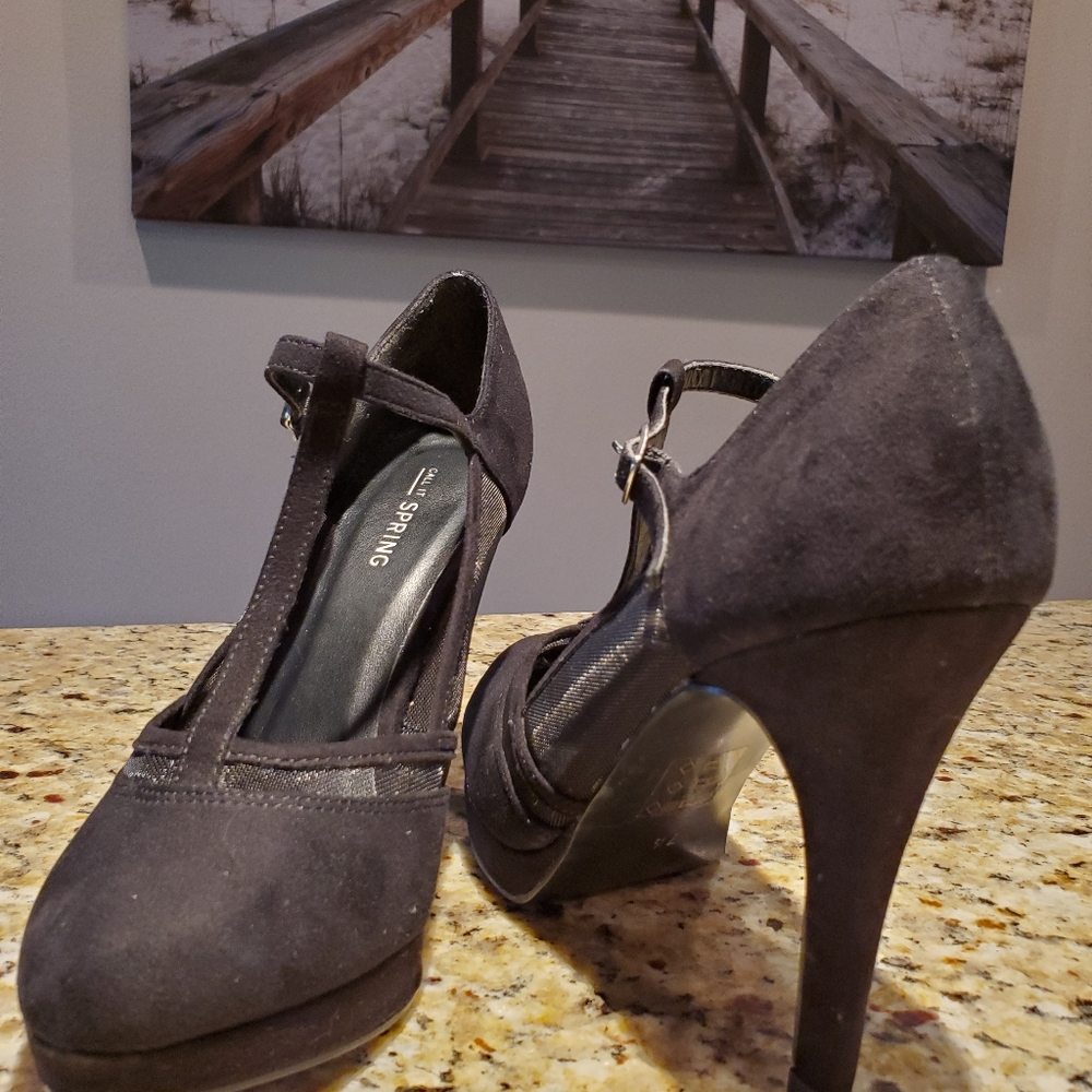 Call it Spring heels - Picture 2 of 4